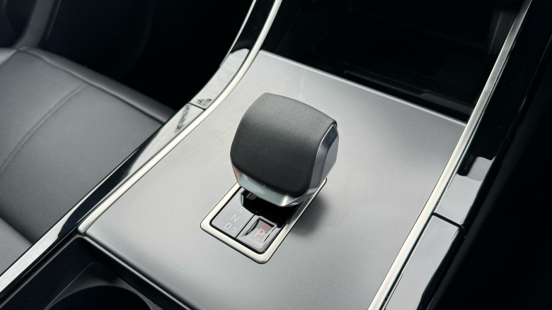 Land Rover Range Rover Velar 2.0 D200 MHEV Dynamic SE 5dr Auto Diesel Estate